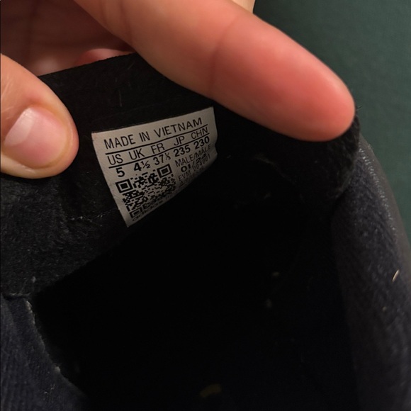 Adidas Black and White Classic Sneakers - Picture 8 of 9